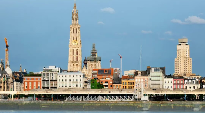 Skyworth Auto le Debut ag Busworld Europe 2025